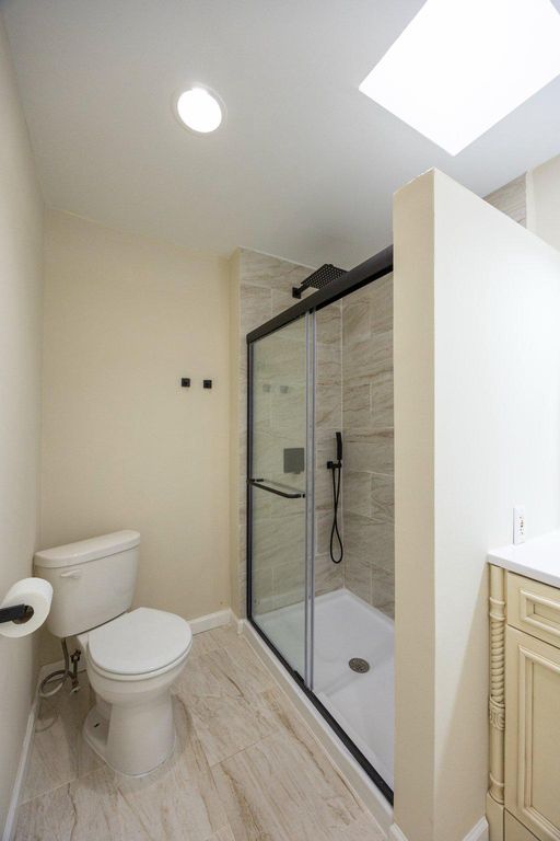 Image 17 of property listing at 3920 MOUNT PLEASANT AVE, Baltimore, MD 21224