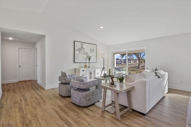 1016 NW 20th TER, Cape Coral, FL 33993