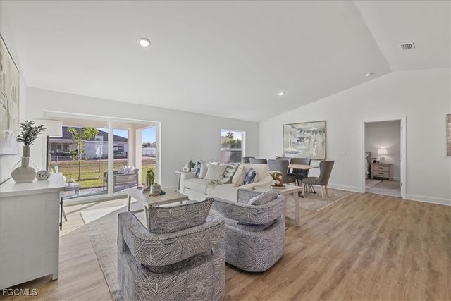 1016 NW 20th TER, Cape Coral, FL 33993