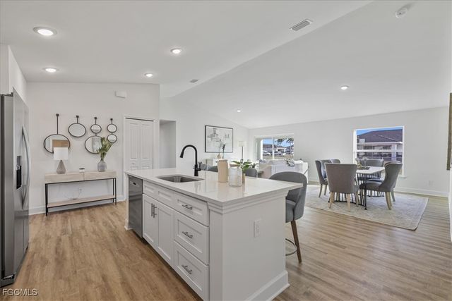 1016 NW 20th TER, Cape Coral, FL 33993