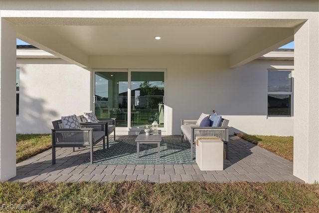 1016 NW 20th TER, Cape Coral, FL 33993