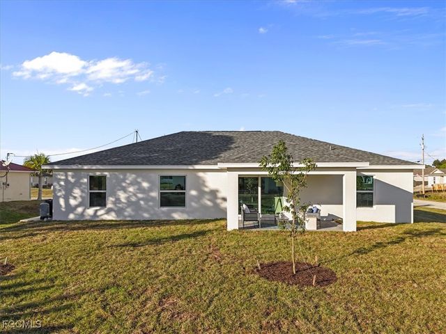 1016 NW 20th TER, Cape Coral, FL 33993