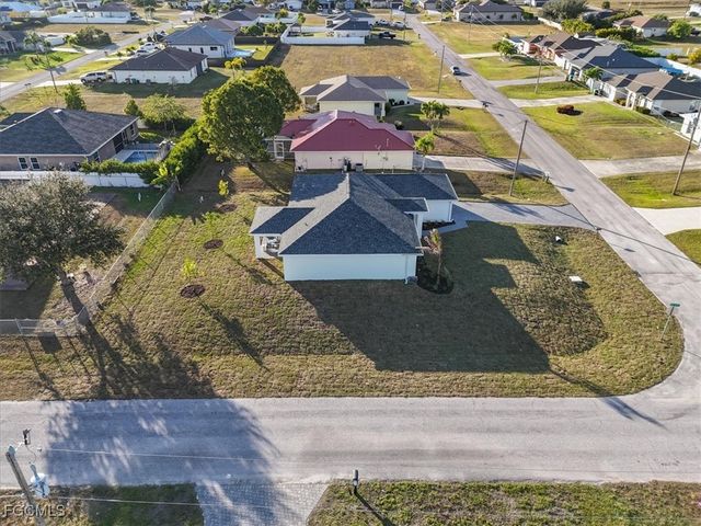 1016 NW 20th TER, Cape Coral, FL 33993