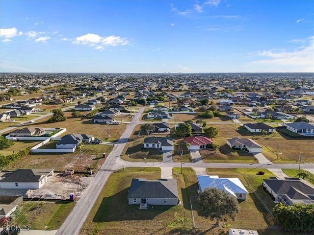 1016 NW 20th TER, Cape Coral, FL 33993