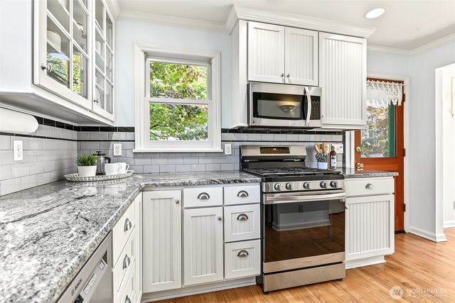 2815 NW 96th Street, Seattle, WA 98117