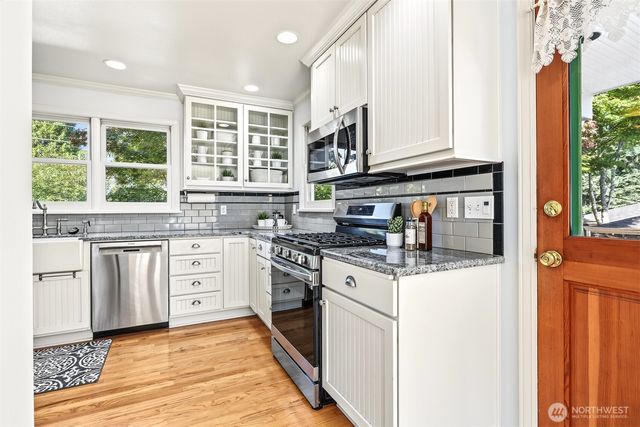 2815 NW 96th Street, Seattle, WA 98117