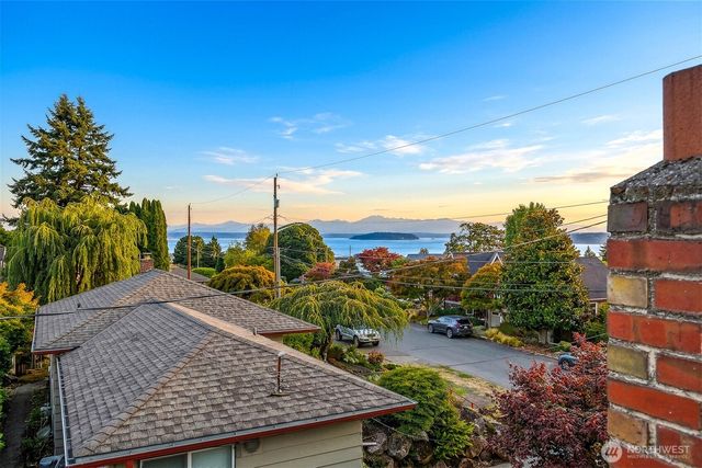 2815 NW 96th Street, Seattle, WA 98117
