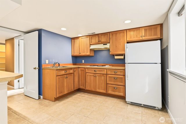 2815 NW 96th Street, Seattle, WA 98117