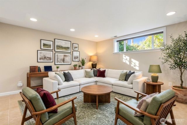 2815 NW 96th Street, Seattle, WA 98117