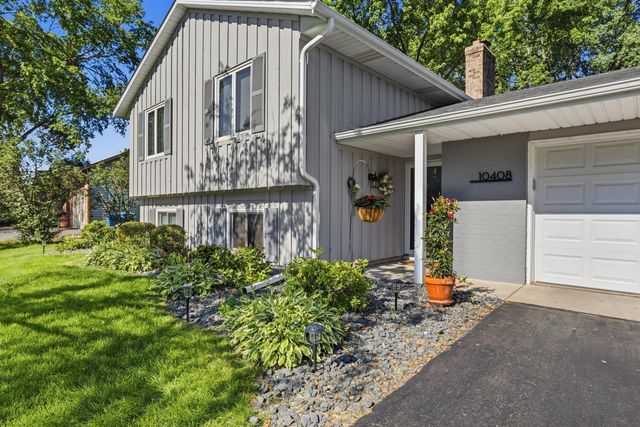 10408 Zinran Avenue S, Bloomington, MN 55438