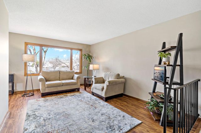 10408 Zinran Avenue S, Bloomington, MN 55438