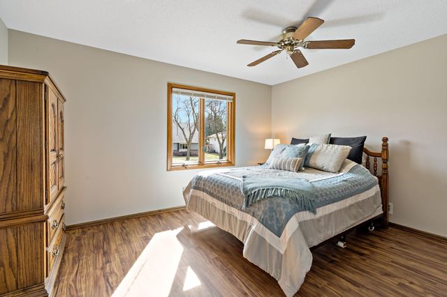 10408 Zinran Avenue S, Bloomington, MN 55438