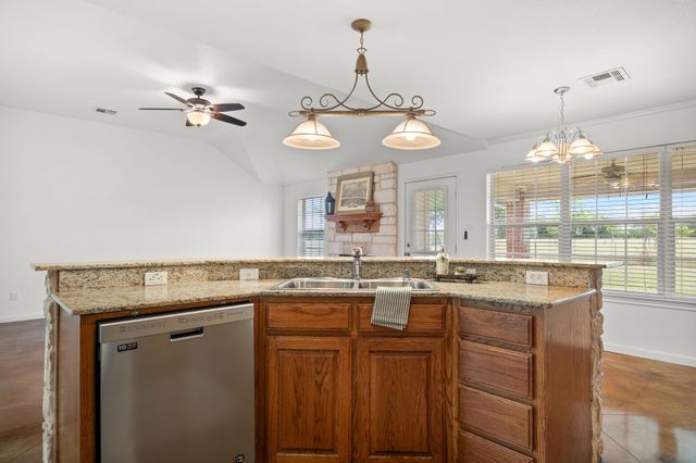 1007 Morning Star Circle, China Spring, TX 76633