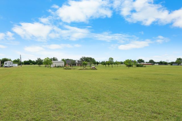 1007 Morning Star Circle, China Spring, TX 76633