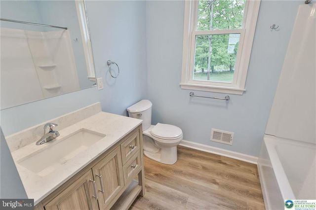 1861 E EMMAUS AVE, Allentown, PA 18103