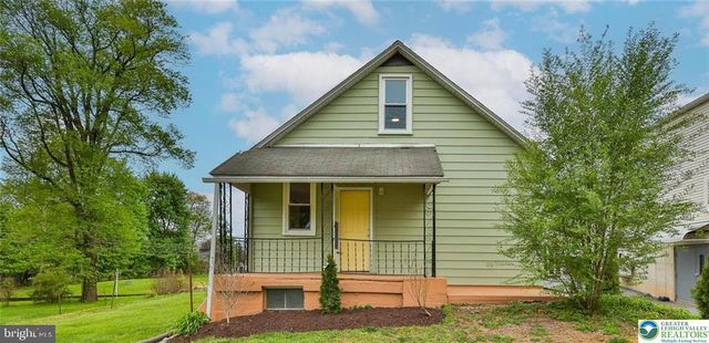 1861 E EMMAUS AVE, Allentown, PA 18103