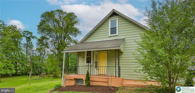 1861 E EMMAUS AVE, Allentown, PA 18103