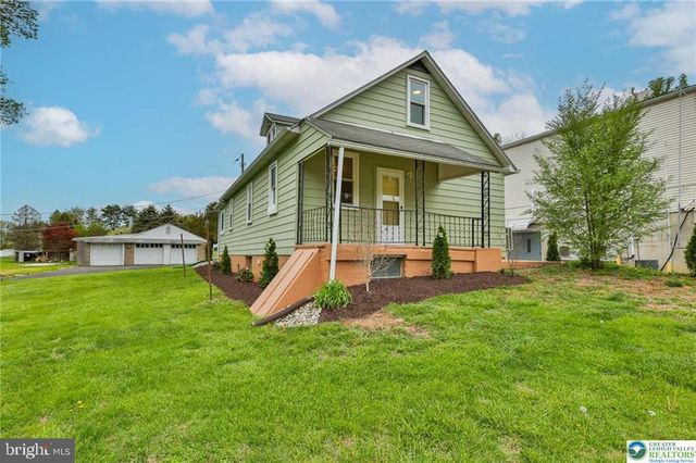 1861 E EMMAUS AVE, Allentown, PA 18103