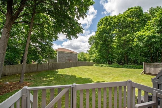 20 Cleverly St A4, Abington, MA 02351