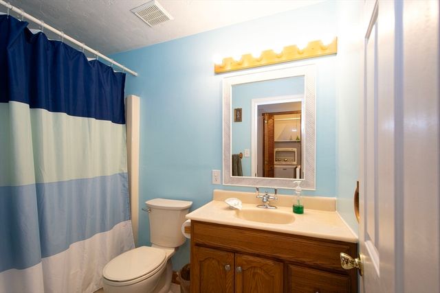 20 Cleverly St A4, Abington, MA 02351
