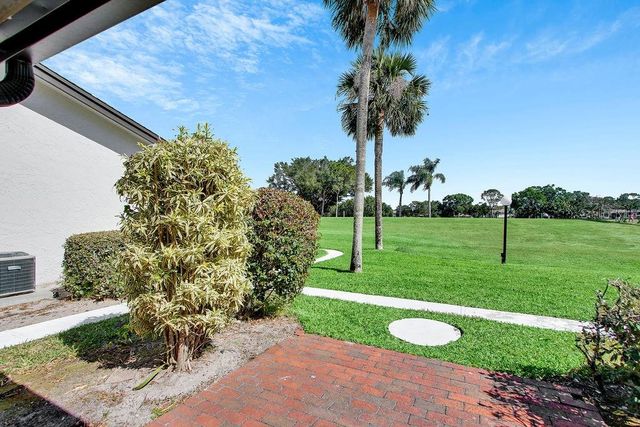 3507 LONGMEADOW 4, Sarasota, FL 34235