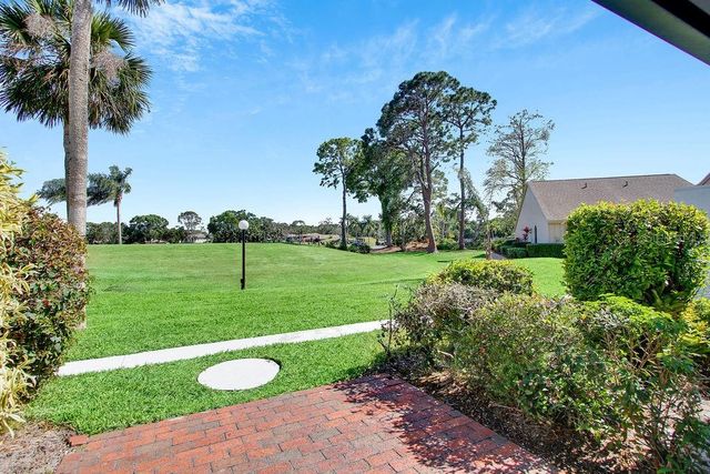 3507 LONGMEADOW 4, Sarasota, FL 34235