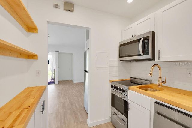 3507 LONGMEADOW 4, Sarasota, FL 34235