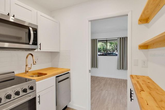 3507 LONGMEADOW 4, Sarasota, FL 34235