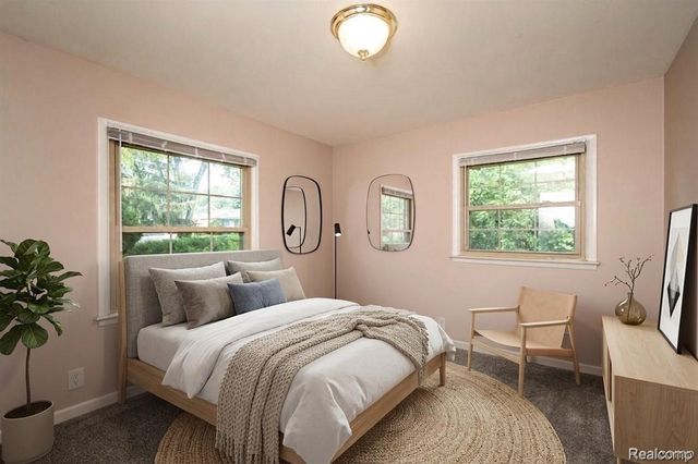 1239 Ashover Drive, Bloomfield Charter Township, MI 48304