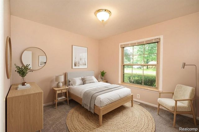 1239 Ashover Drive, Bloomfield Charter Township, MI 48304