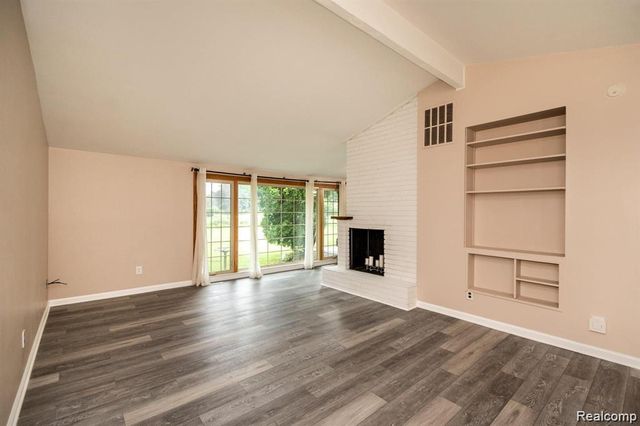 1239 Ashover Drive, Bloomfield Charter Township, MI 48304