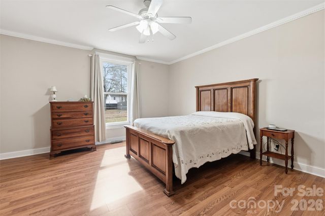 207 Oak Avenue, Hamlet, NC 28345