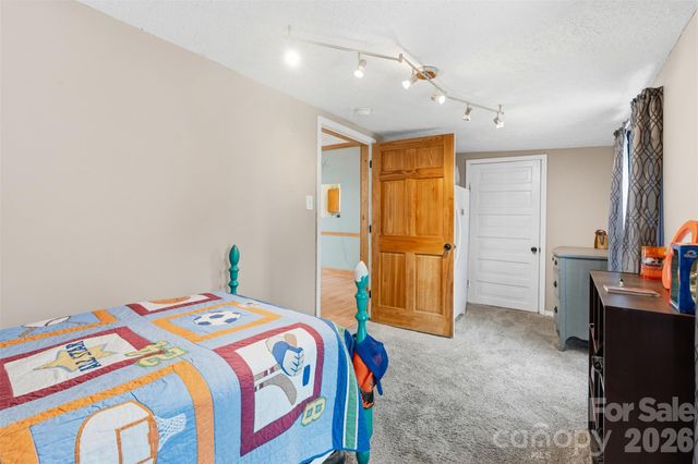 207 Oak Avenue, Hamlet, NC 28345