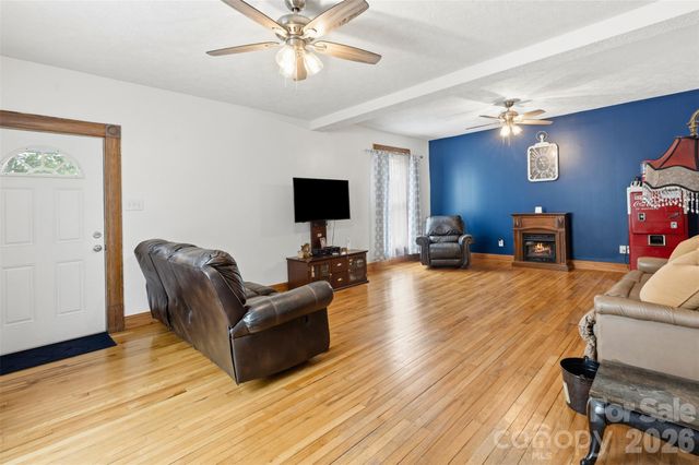207 Oak Avenue, Hamlet, NC 28345