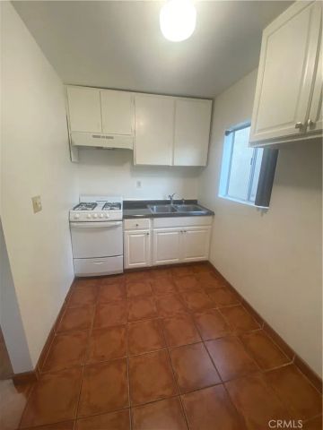 13198 Brand Boulevard, San Fernando, CA 91340