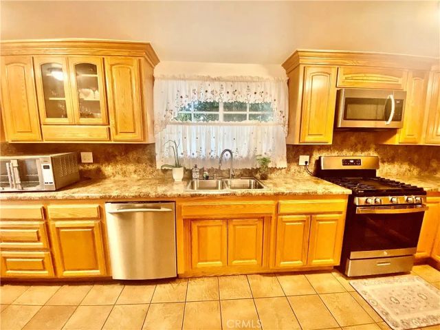 13198 Brand Boulevard, San Fernando, CA 91340