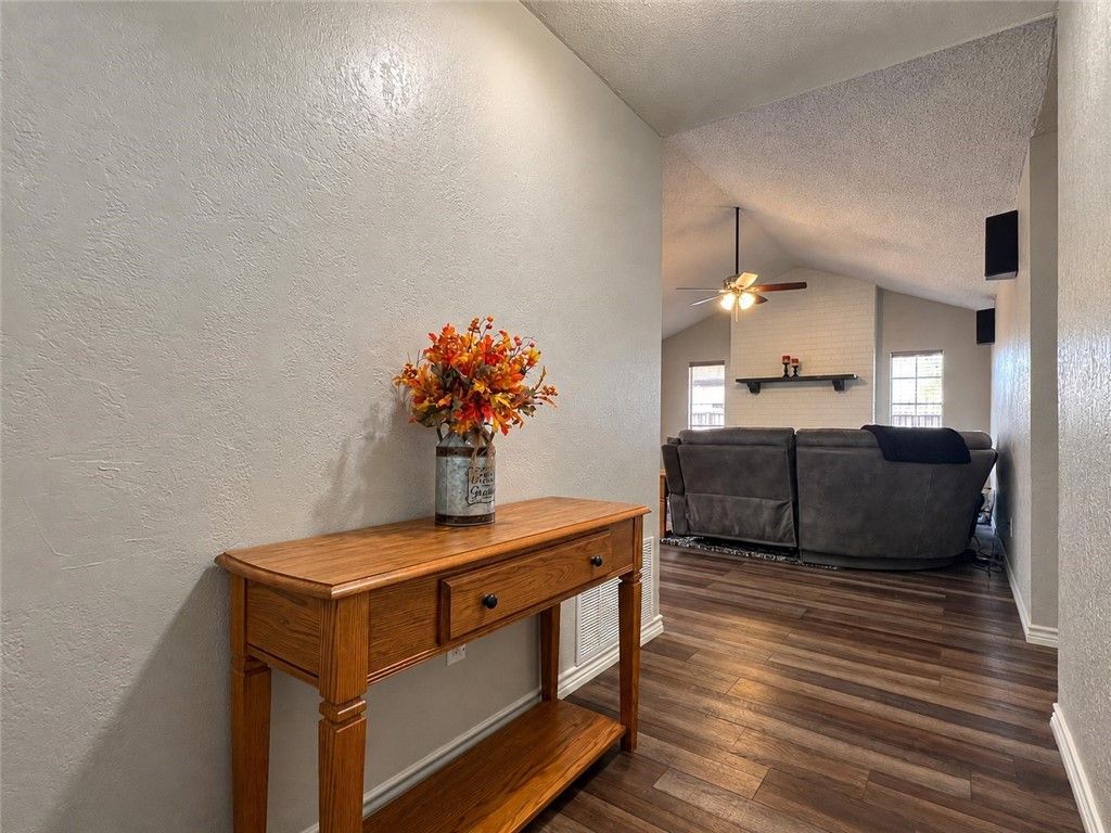 966 Bramling Cir, Corpus Christi, TX 78418 — photo 4