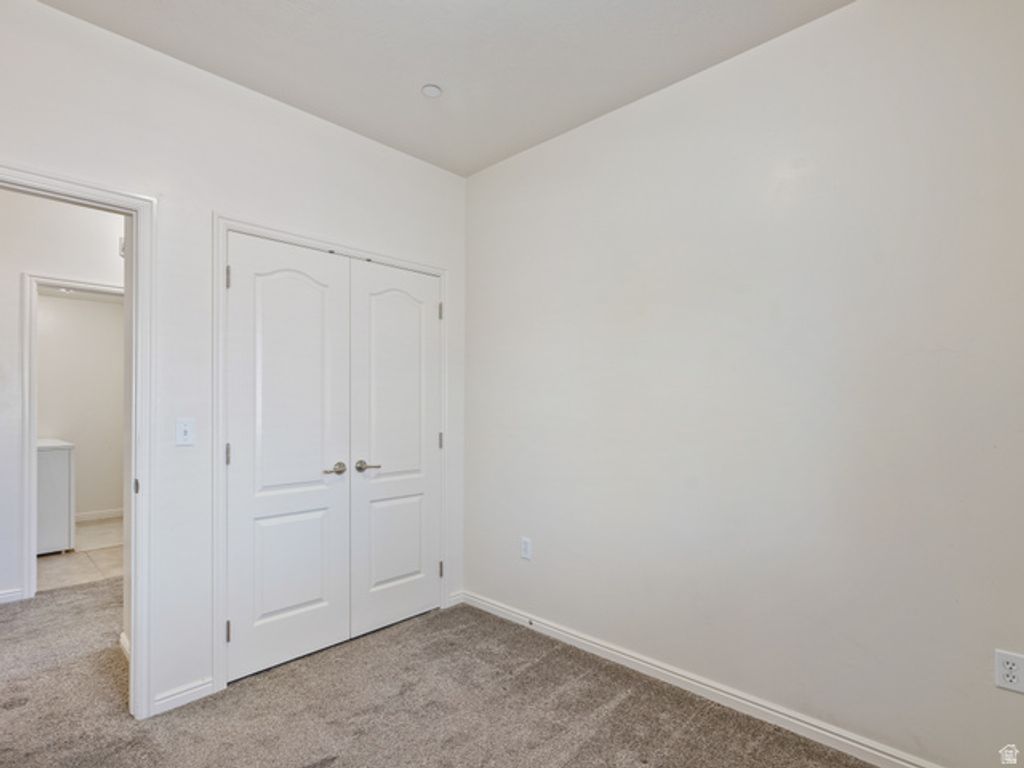 Image 20 of property listing at 114 E BELLA MONTE DR. #UNIT 1, Draper, UT 84020