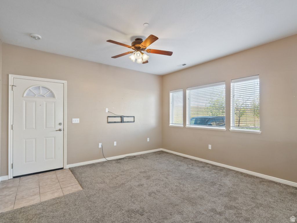 Image 8 of property listing at 114 E BELLA MONTE DR. #UNIT 1, Draper, UT 84020