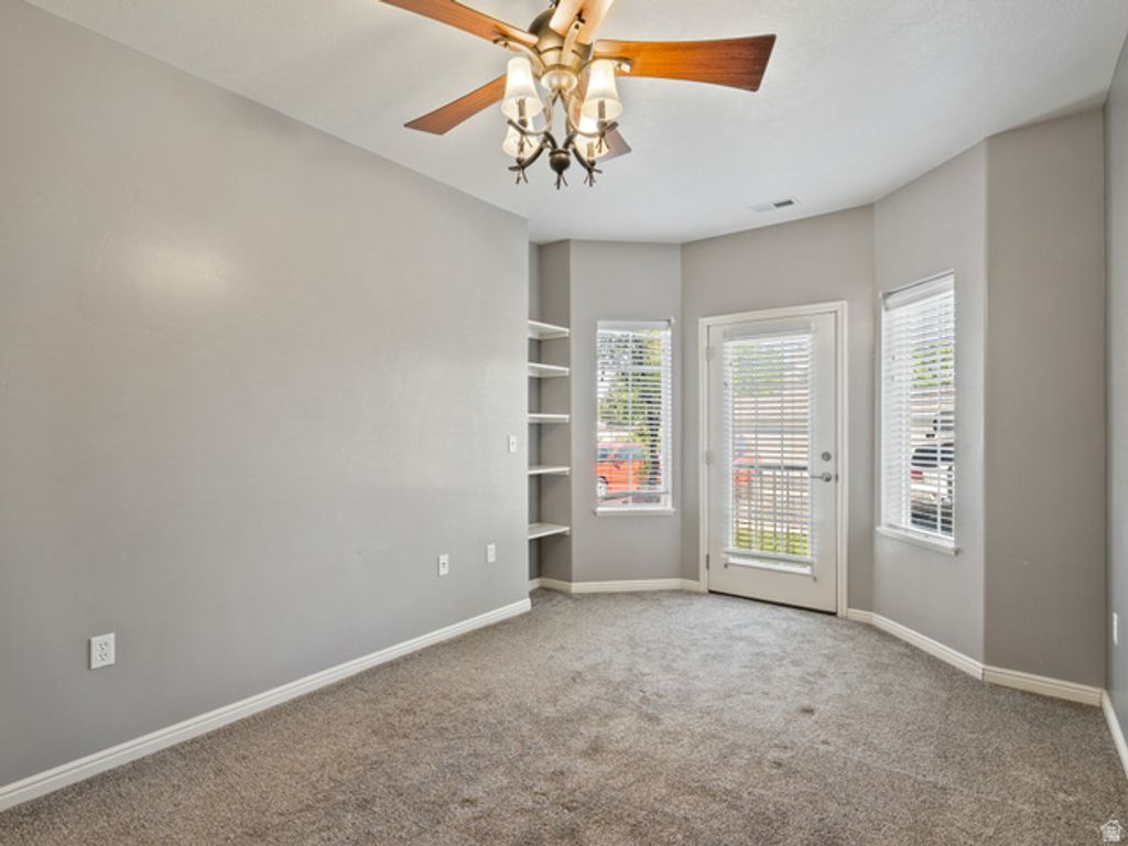 Image 10 of property listing at 114 E BELLA MONTE DR. #UNIT 1, Draper, UT 84020