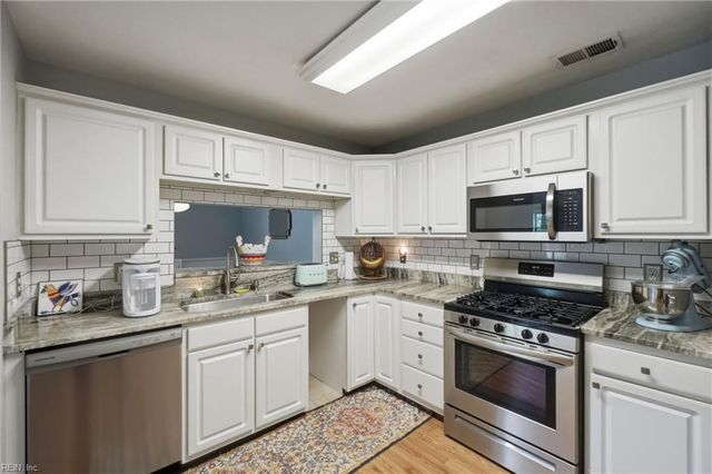 904 Charnell Dr Apt 303, Virginia Beach, VA 23451