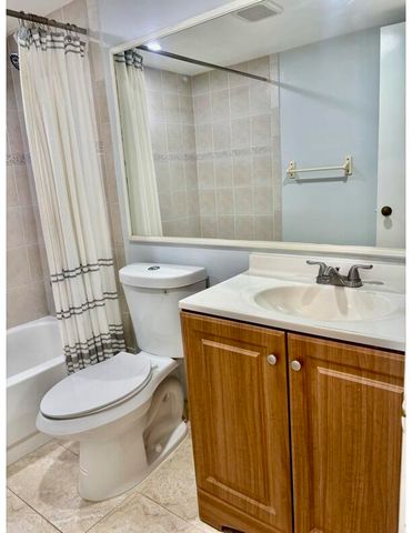 201 Foxtail Drive H3, Greenacres, FL 33415