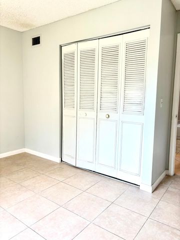 201 Foxtail Drive H3, Greenacres, FL 33415