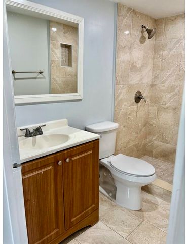 201 Foxtail Drive H3, Greenacres, FL 33415