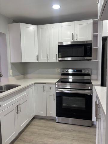 201 Foxtail Drive H3, Greenacres, FL 33415