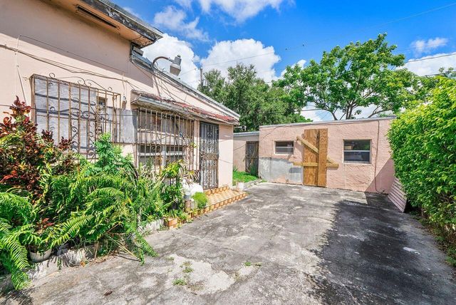 2033 SW 5th Street, Miami, FL 33135