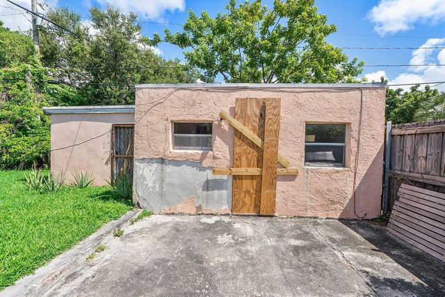 2033 SW 5th Street, Miami, FL 33135