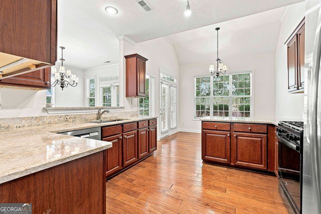 10 Fenway Court, Newnan, GA 30265