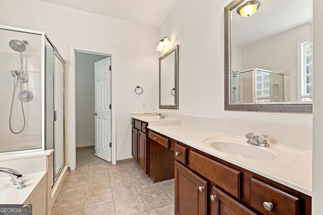 10 Fenway Court, Newnan, GA 30265
