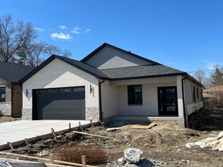 10734 S Worth Avenue, Worth, IL 60482